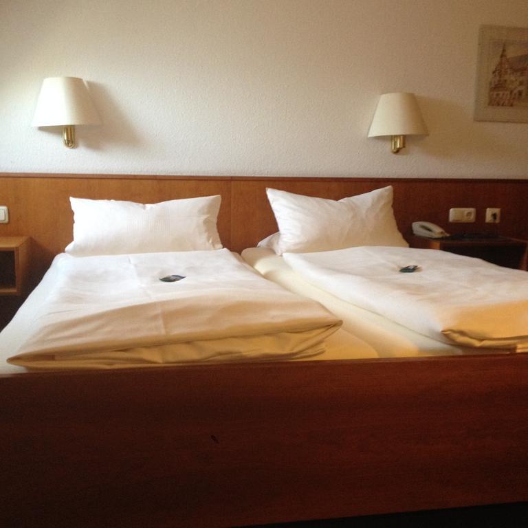 Hotel am Bergl Schweinfurt Zimmer foto