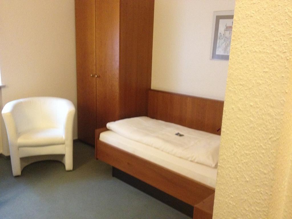 Hotel am Bergl Schweinfurt Zimmer foto